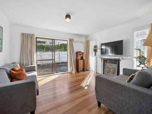 63 Roberts Road, Te Atatu South