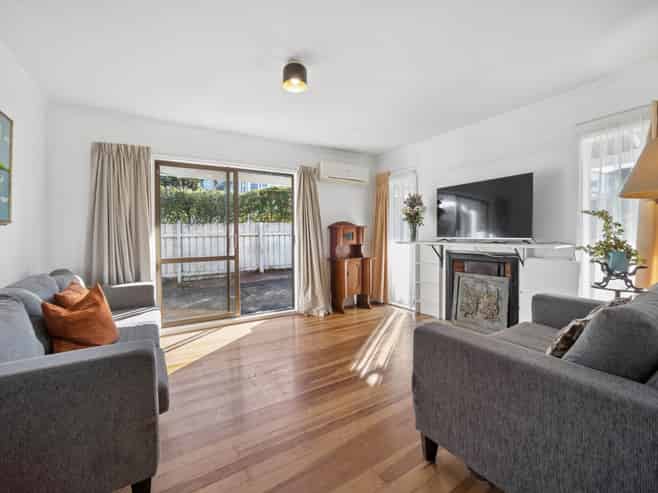 63 Roberts Road, Te Atatu South