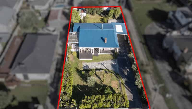 63 Roberts Road, Te Atatu South