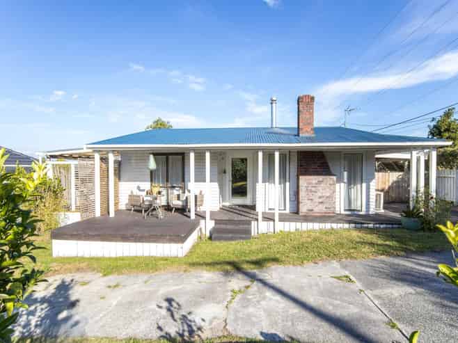 63 Roberts Road, Te Atatu South