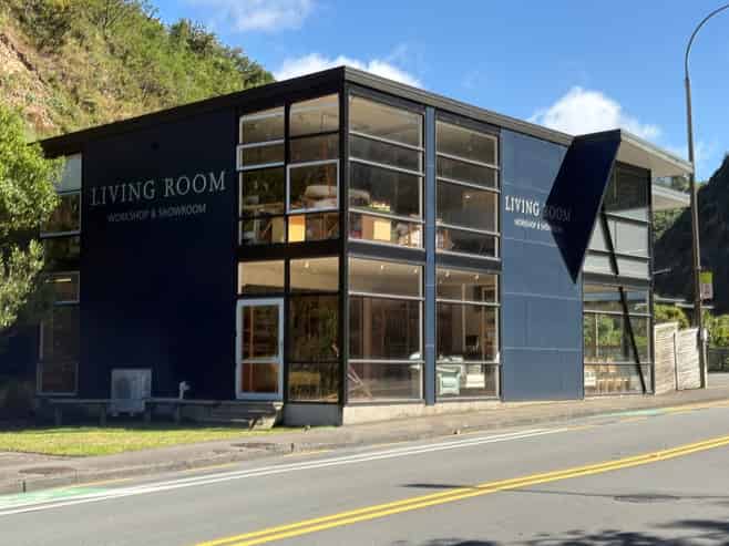 For Lease | Showroom, Office & Warehouse