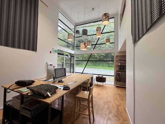 For Lease | Showroom, Office & Warehouse