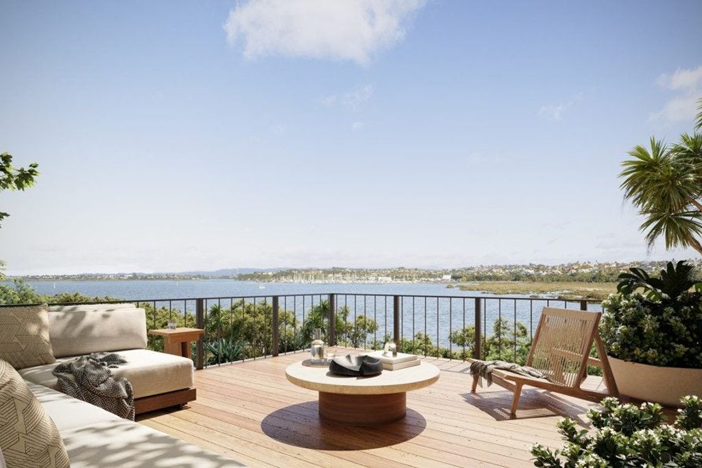 Coastal Luxury Meets Family Living! - Widok 5