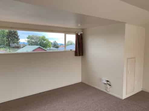 2 Honey-Tye Way, Stoke