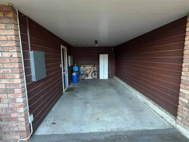 2 Honey-Tye Way, Stoke