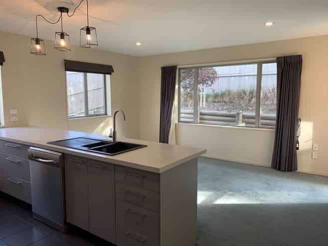 11a Havana Gdns, Shirley