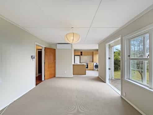 18 Newry Road, Raumati Beach