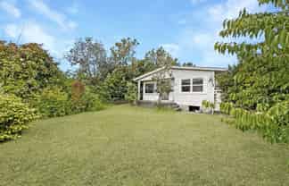 18 Newry Road, Raumati Beach