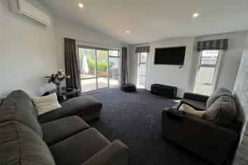 30 Peter Hall Drive, Kelvin Grove