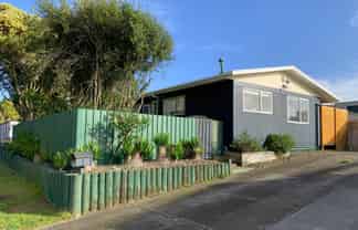 12 Alpha Avenue, Coastlands