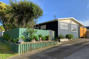 12 Alpha Avenue, Coastlands