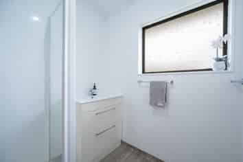 7a Windlesham Place, Wakefield