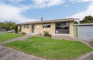 7a Windlesham Place, Wakefield