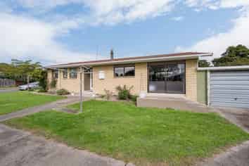 7a Windlesham Place, Wakefield