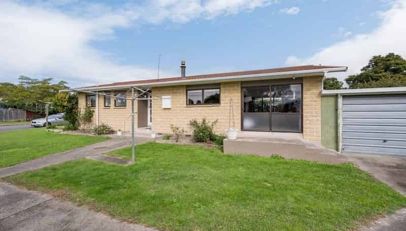 7a Windlesham Place, Wakefield