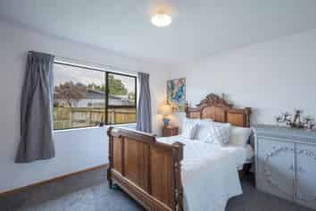 7a Windlesham Place, Wakefield