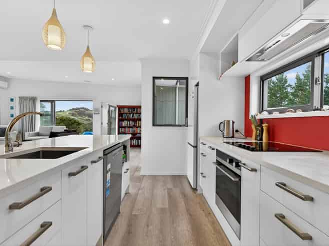 573 Valley Road, Kaiwaka