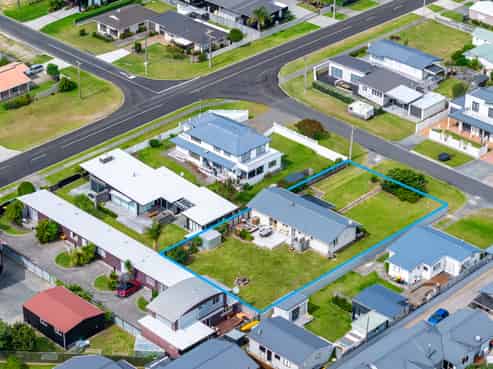 102 Mako Road, Whangamata