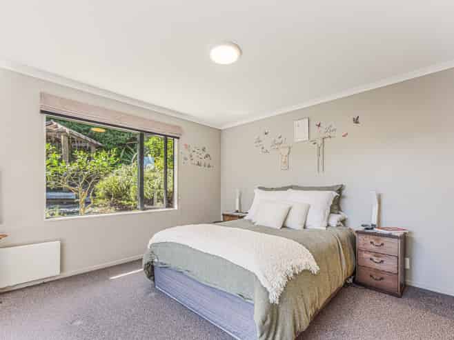 12 Ben Bracken Place, Bishopdale