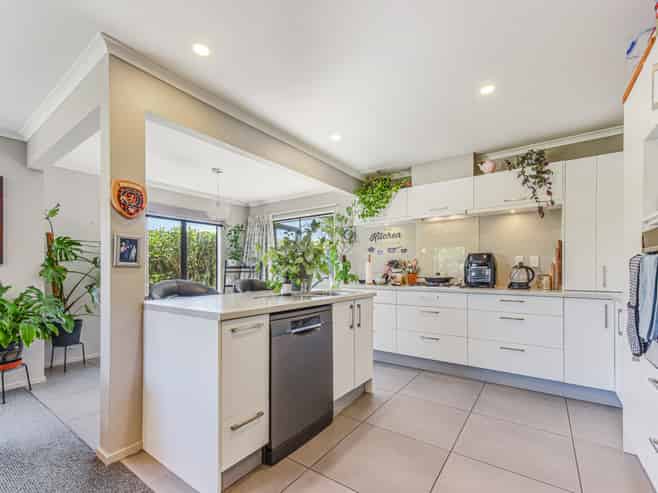 12 Ben Bracken Place, Bishopdale