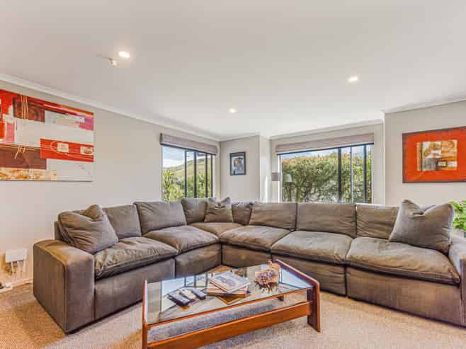 12 Ben Bracken Place, Bishopdale