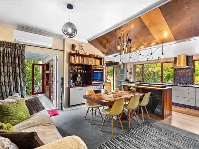 2080 State Highway 1, Hukerenui