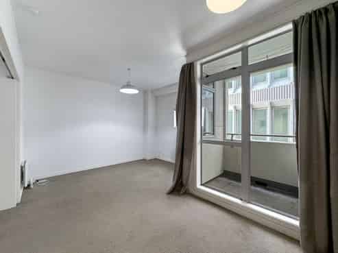 8/7 Feltex Lane , Te Aro