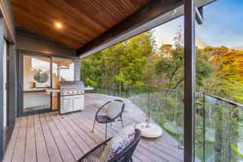 339 Ridge Road, Paremoremo