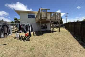 2/140 Metcalfe Road, Ranui