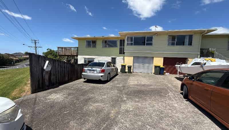 2/140 Metcalfe Road, Ranui