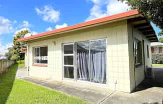 1/13 Sandspit Road, Waiuku