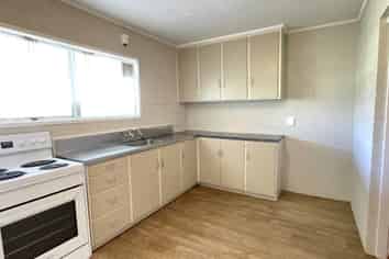 1/13 Sandspit Road, Waiuku