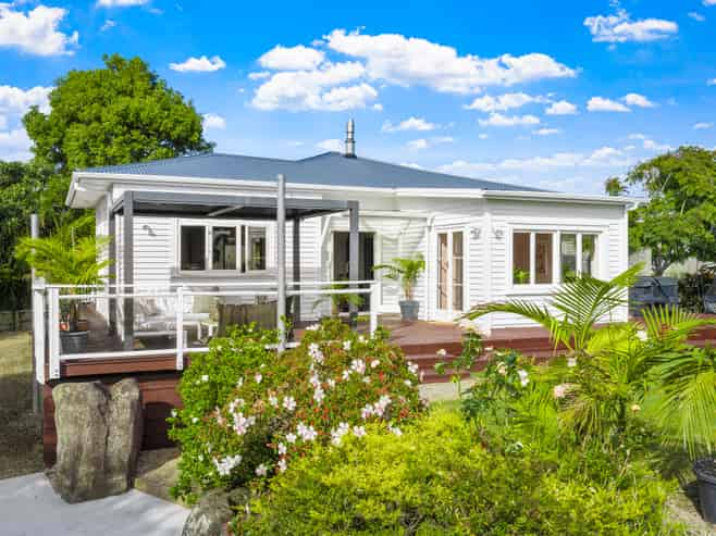 22 Sunrise Boulevard, Snells Beach