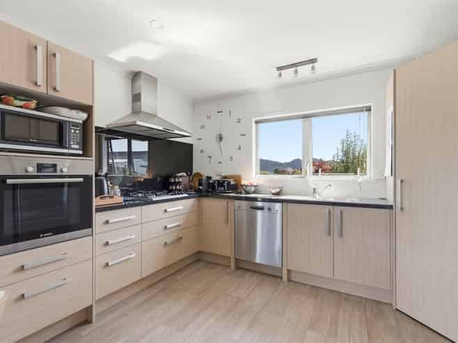 12 McDonald Place, Collingwood