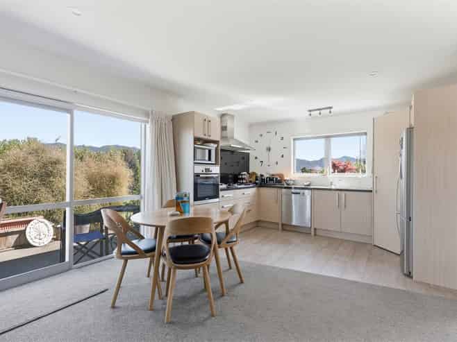 12 McDonald Place, Collingwood