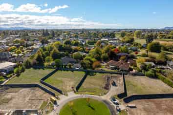 17 Bartletts Green, Springlands