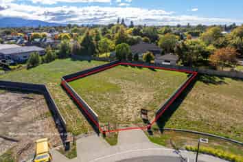 17 Bartletts Green, Springlands