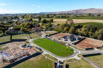 17 Bartletts Green, Springlands