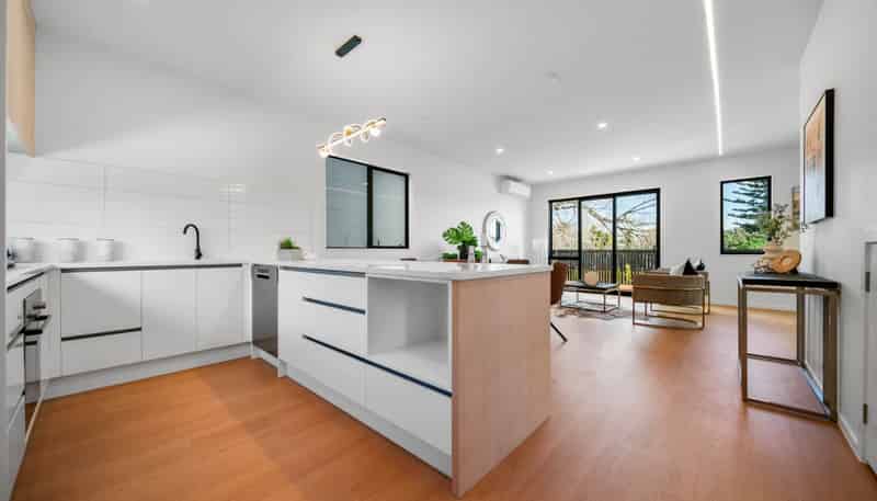 4/2 Halswell street, Mangere