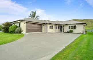 100 Hamilton Drive, Wainui