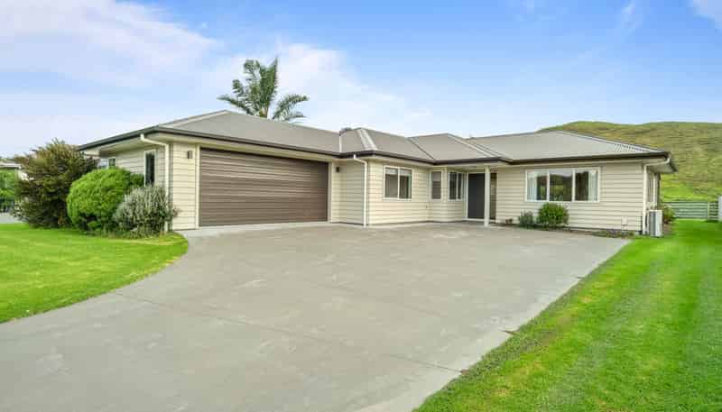 100 Hamilton Drive, Wainui