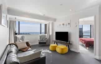 9-17 Byron Avenue, Takapuna