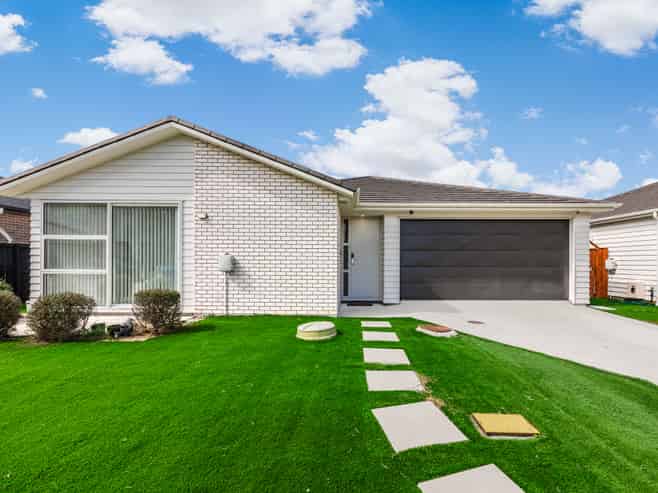 17 Toropapa Close, Takanini