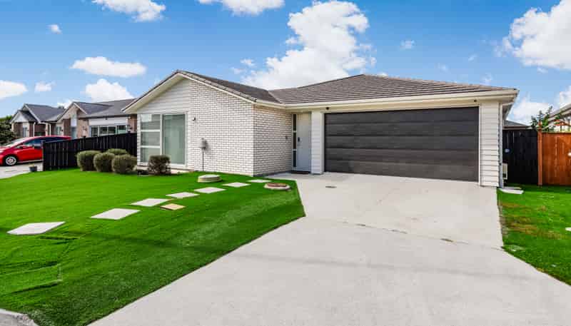 17 Toropapa Close, Takanini