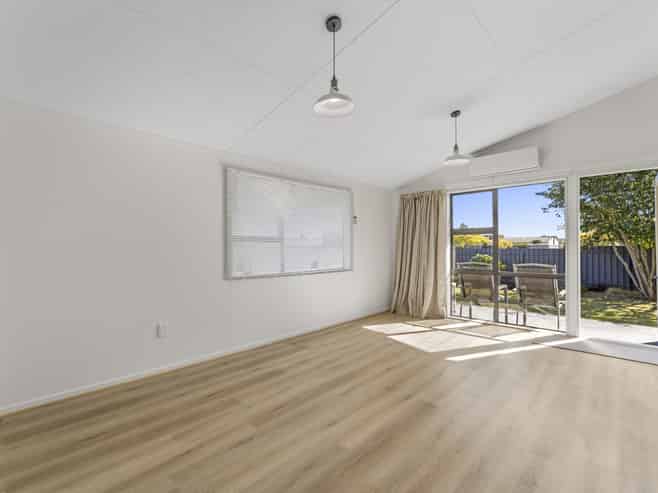 21 Morgan Crescent, Levin