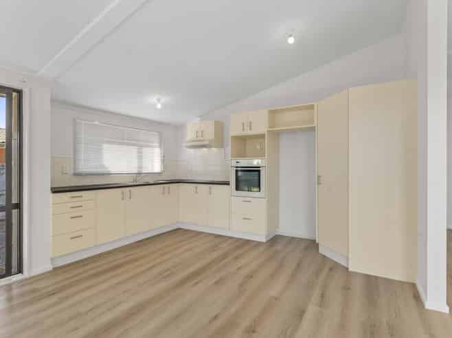 21 Morgan Crescent, Levin