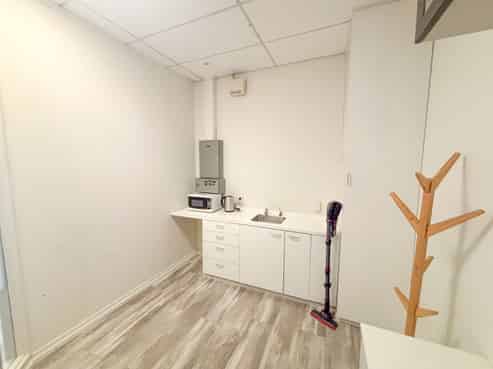 Multi use space with prime street frontage