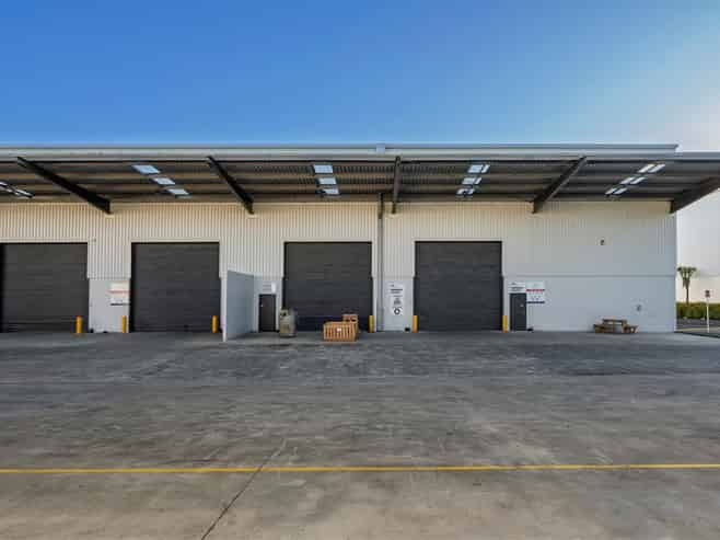 CBRE | High-Profile Warehouse & Office Facility