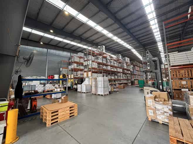 CBRE | High-Profile Warehouse & Office Facility