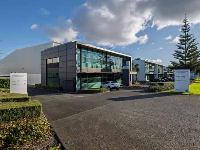 CBRE | High-Profile Warehouse & Office Facility